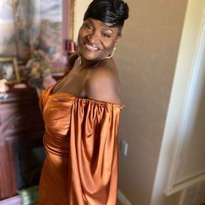 Meet your Posher, Alethea